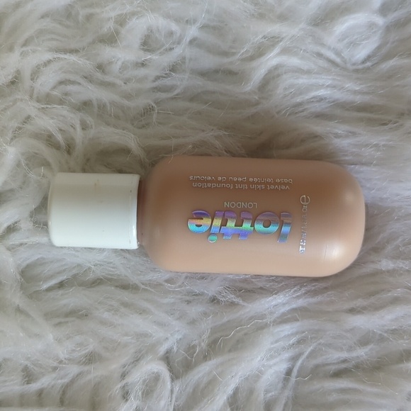 Lottie London Velvet Skin Tint Foundation - Picture 3 of 4